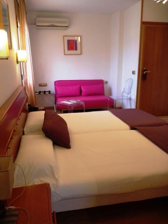 Hotel Porta D'Alella Eksteriør bilde